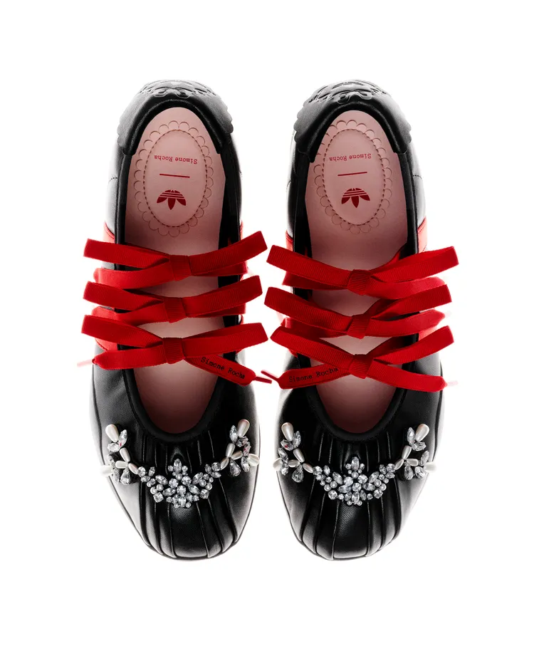 adidas Originals by Simone Rocha TAEKWONDO BALLERINA，8200元。品牌提供