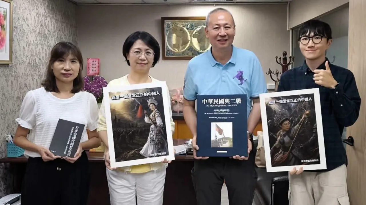 喜獲「我是中國人」海報　翁曉玲：表彰我說出我國人也是中國人的事實