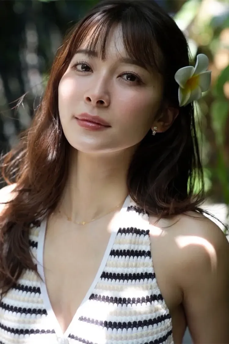 山本里菜預計發行首本個人寫真書。翻攝IG