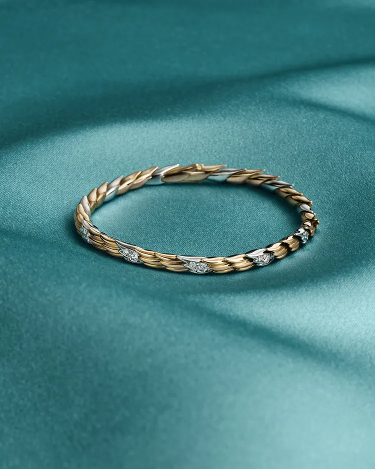 Tiffany石上鳥珠寶系列 Wings窄版手鍊，76萬5000元。品牌提供