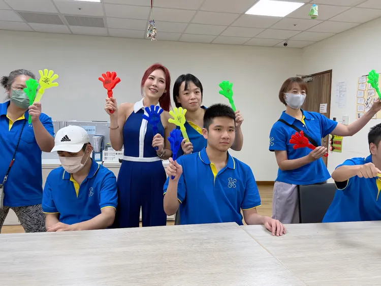 吳申梅投身公益活動。喜上梅梢娛樂提供