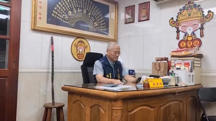 台北市長蔣萬安沒帶走的甘蔗，後來被撿回送交中庄仔福德宮董事長林春裕。陳培瑜Threads