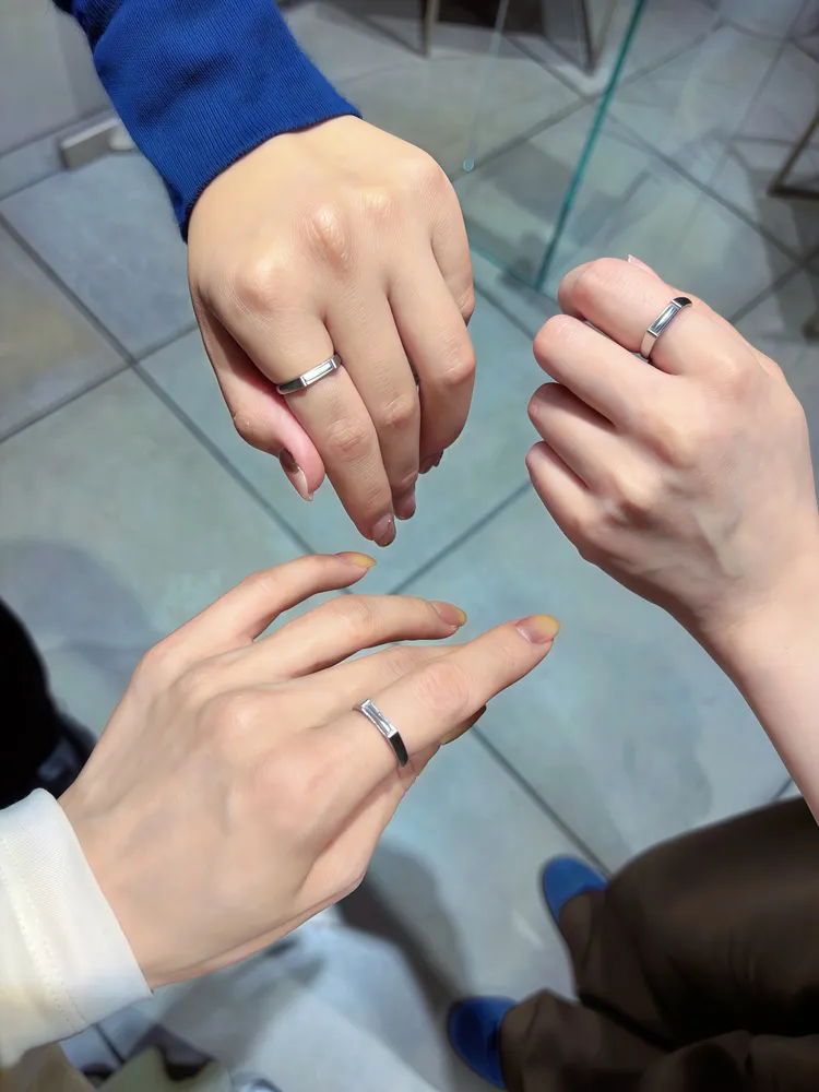 「Perfume」3名成員打造同款銀戒，許願永遠在一起。翻攝西脇綾香IG