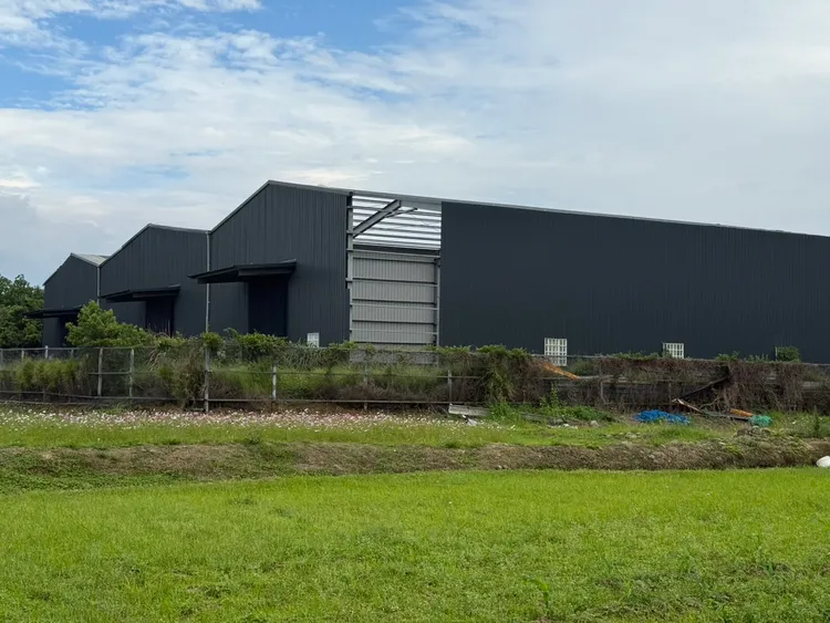 農地蓋鐵皮屋被查報違建。桃園地檢署提供