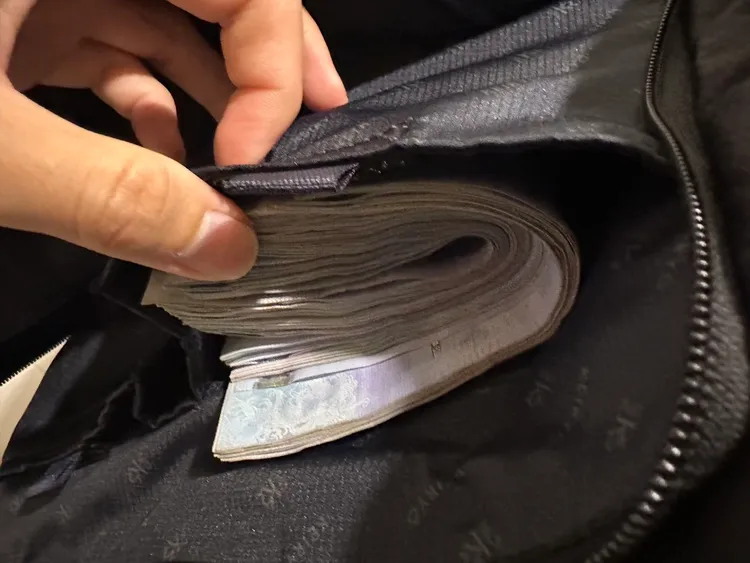 其內現金分文未少。蘆竹警分局提供