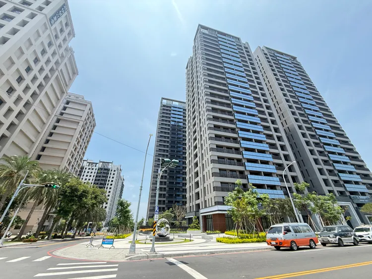 房市買氣低迷，僅剩品牌建商個案具備創價可能，但交易量仍低迷。葉家銘攝