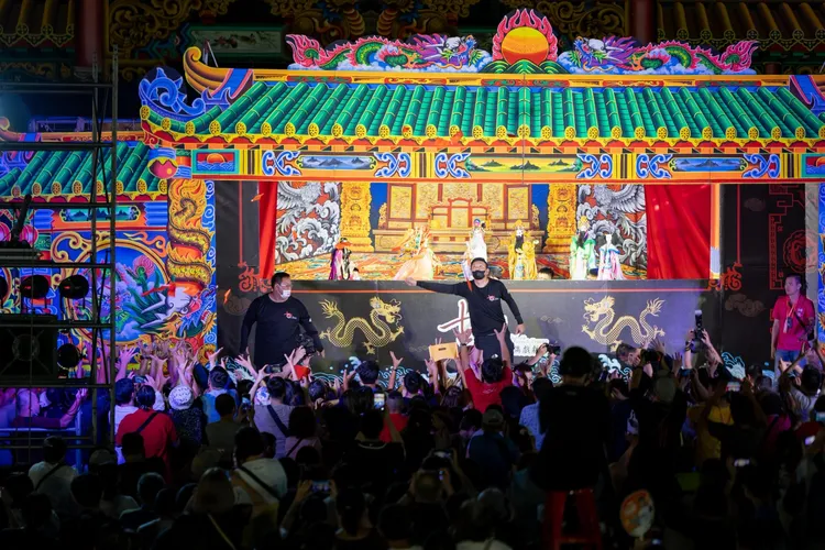 古都木偶劇團砸40萬製作上演《包公鍘駙馬》。主辦單位、何沐攝影
