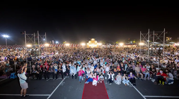 主辦單位統計有5000人參與活動，其中不乏外地前來的民眾。主辦單位、何沐攝影