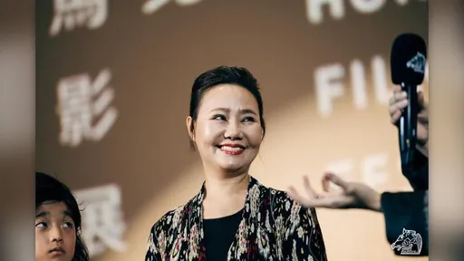 呂雪鳳「鍘美藝術節」時事哏連發爆紅！受邀表演並未一口答應原因曝