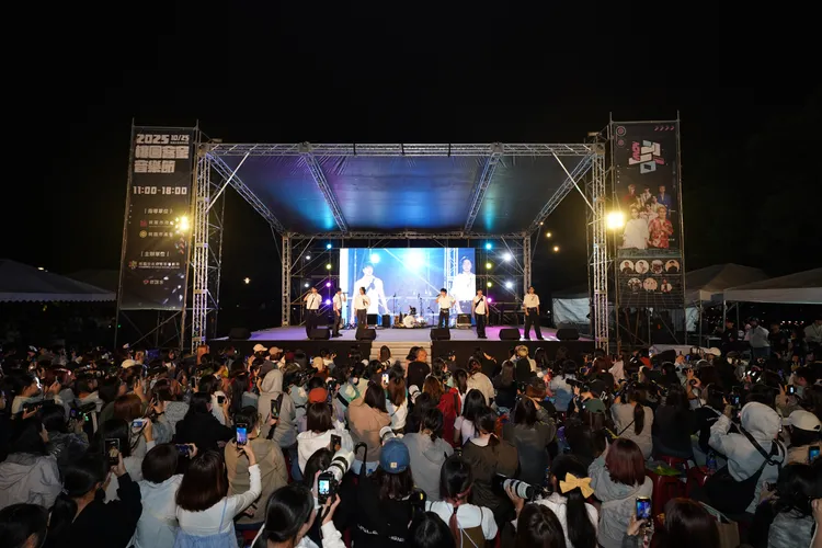 10/24將邀請Ozone、FEniX雙壓軸開唱客家歌。客家局提供
