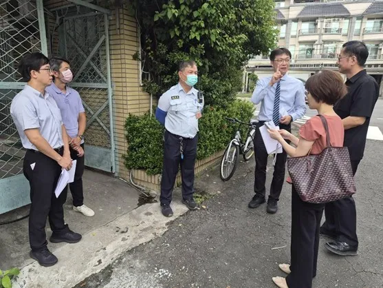 黃檢察長與林明達典獄長、王奕程督導視察社會勞動實際執行之場所。翻攝畫面