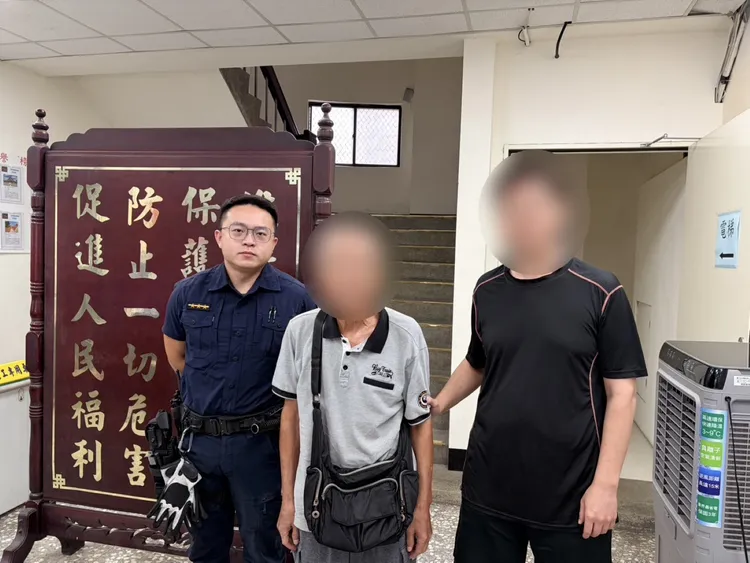 警方協助吳男聯繫家屬到所接回。翻攝畫面
