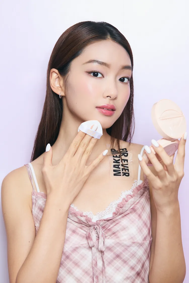 MAKE UP FOR EVER HD SKIN粉無痕原生透光氣墊粉餅，外殼610元、蕊芯1150元。品牌提供

