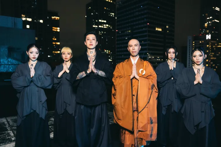 Marz23 攜手「日本僧侶音樂家」藥師寺寬邦推出全新改編單曲《觀自在Remix》。華納音樂提供