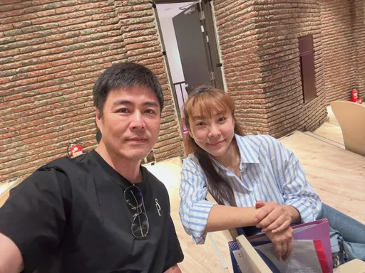 劉至翰陪妹妹拜票跑攤　累到人生首次在浴缸睡著