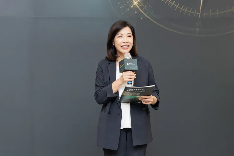 中信銀行個人金融執行長楊淑惠出席「中信政大產學合作家族辦公室研究智庫」報告發布會。中信銀行提供