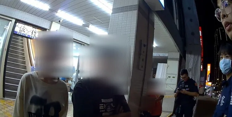 警員找到男童母親。蘆竹警分局提供
