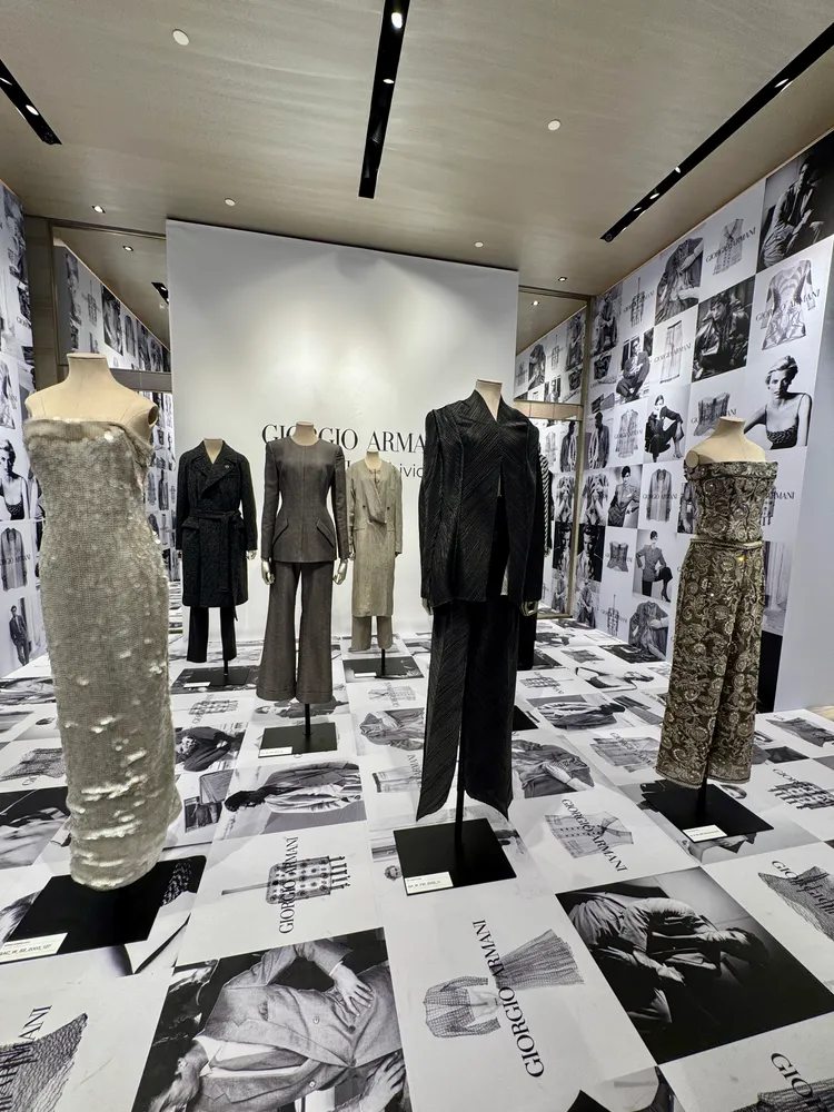 Armani/Archivio典藏展覽帶來18件精彩作品。張家玲攝