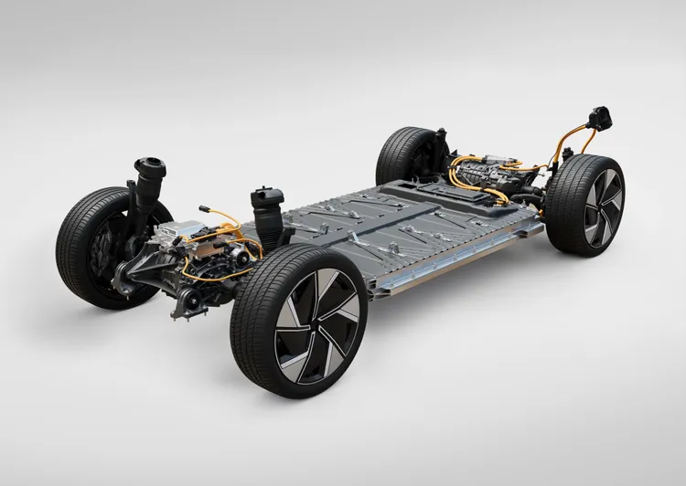     EX90 Ultra Twin Motor採雙馬達四輪驅動，搭載106kWh電池，最大輸出456hp、670Nm；Twin Motor Performance則提升至680hp、870Nm。原廠照片