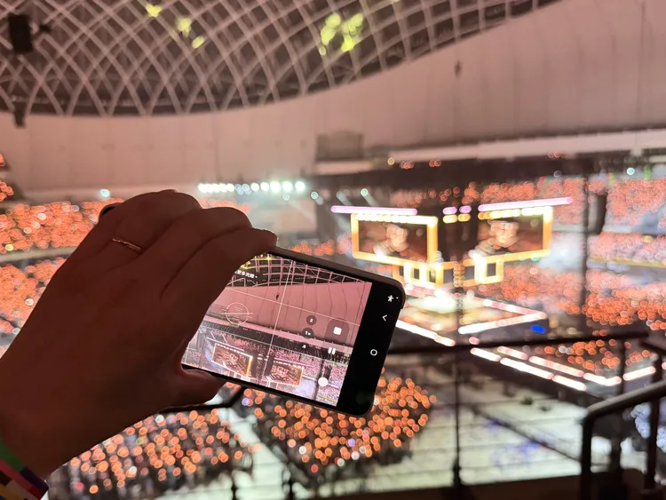 S26 Ultra在錄影中加入水平鎖定在錄動態畫面相當有幫助。趙筱文攝