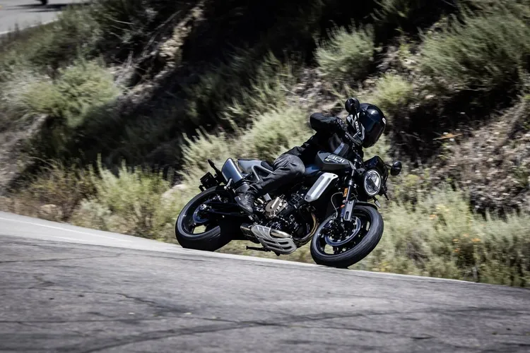 Husqvarna 801系列以瑞典極簡設計為特色，VITPILEN 801與SVARTPILEN 801同為59.8萬元，9月指定車款可享2萬元購物金優惠。業者提供
