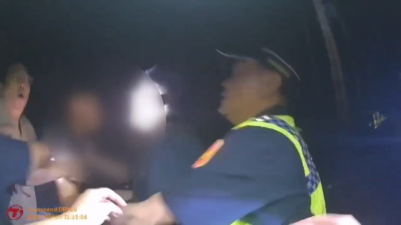 苗栗泰雅文化祭酒後爆衝突 咆哮男遭警壓制畫面曝光