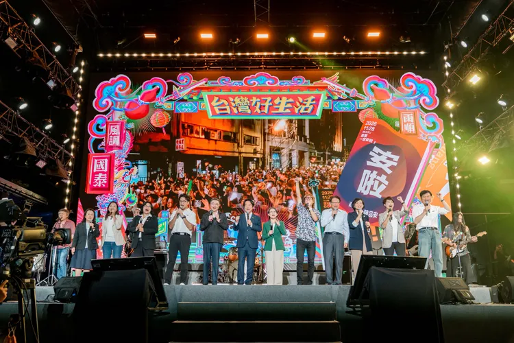 音樂會第一階段「民主台灣」，以〈望春風〉唱出近百年來台灣人民渴望當家作主的心聲。民進黨提供