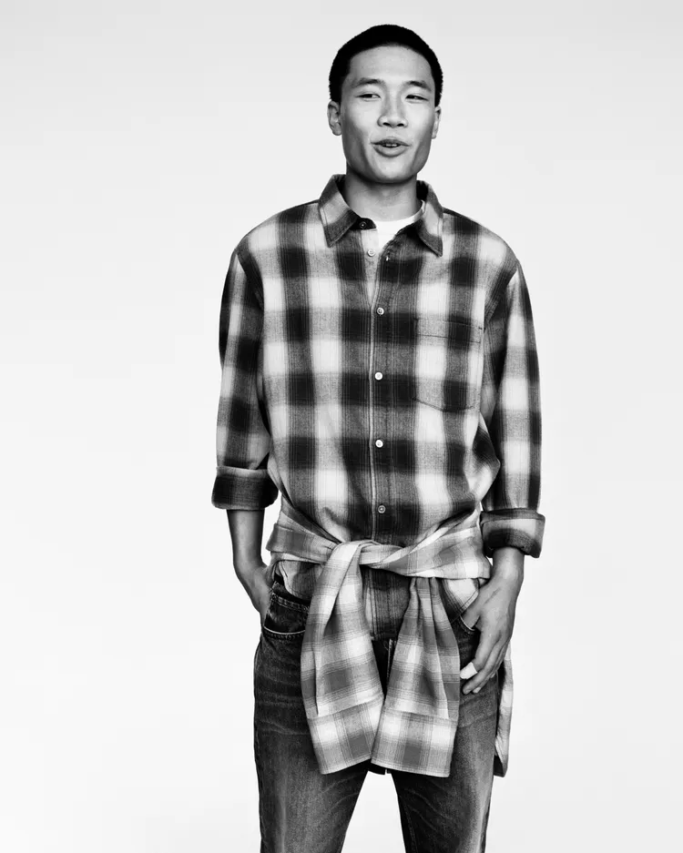 ALLSAINTS 2026秋冬系列回歸服裝本質，打造出既熟悉又鮮明的品牌風格。品牌提供