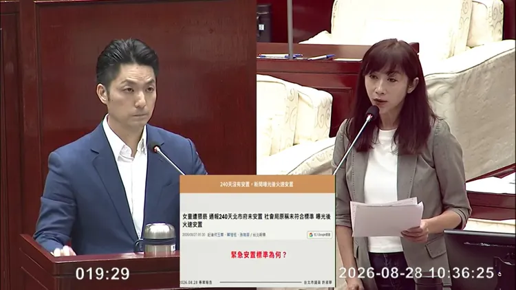 台北市長蔣萬安在北市議會接受市政總質詢，期間與民進黨北市議員許淑華就10歲女童安置案展激烈攻防。取自議會直播畫面
