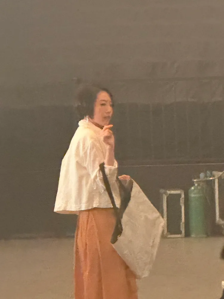 蕭煌奇的老婆被拍到帶應援牌到場。林丞偉攝