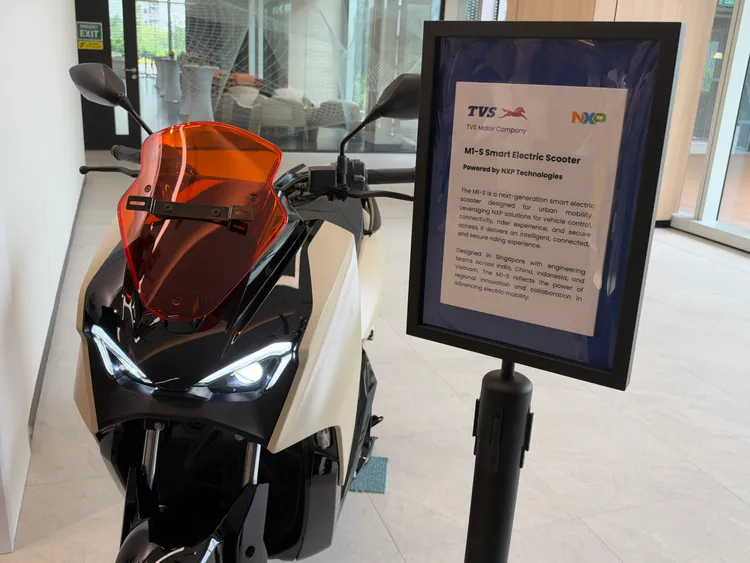 由印度TVS Motor與恩智浦（NXP）技術合作的M1-S智慧電動機車。呂承哲攝