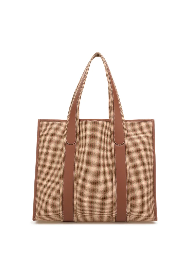 Loro Piana Heddle Tote愛爾蘭粗花呢格紋款。品牌提供