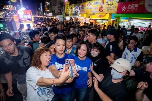 賴瑞隆下戰帖邀雙城辯論　柯志恩：歡迎一對一直球對決