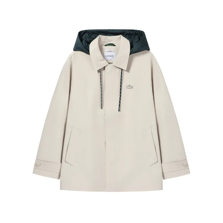 LACOSTE「JOURNEY WITH YIBO」聯名系列連帽外套，1萬2000元。品牌提供