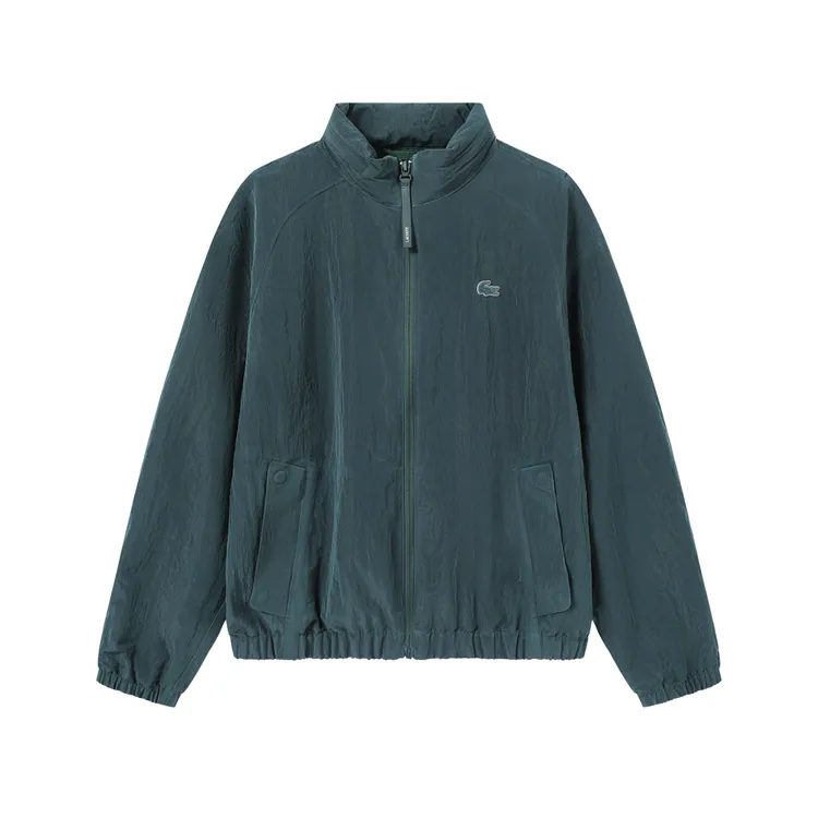 LACOSTE「JOURNEY WITH YIBO」聯名系列外套，9680元。品牌提供