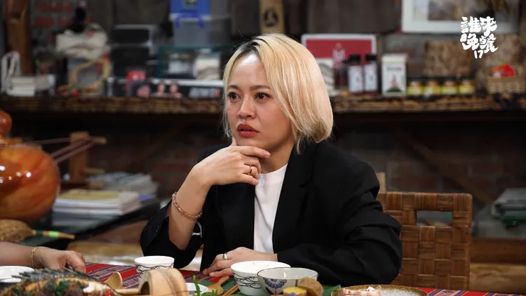 戴愛玲分享追夢過往，用幽默化解父母催婚焦慮。公視提供