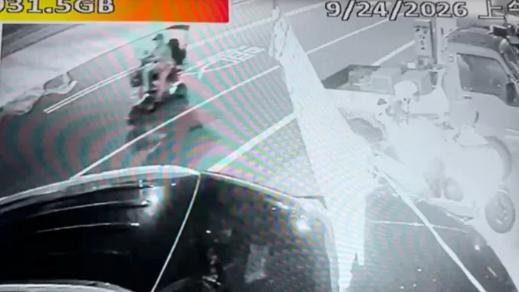 張姓老翁騎著電輔車出門，不料竟遭遇死劫。翻攝照片