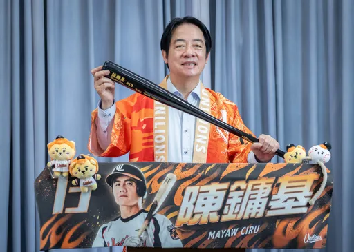 陳鏞基今引退！賴清德親送專屬球棒　喊話統一獅「明年總統府見」