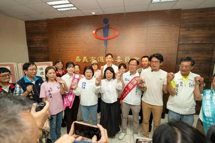 張啟楷2日登記參選嘉義市長。翻攝張啟楷臉書