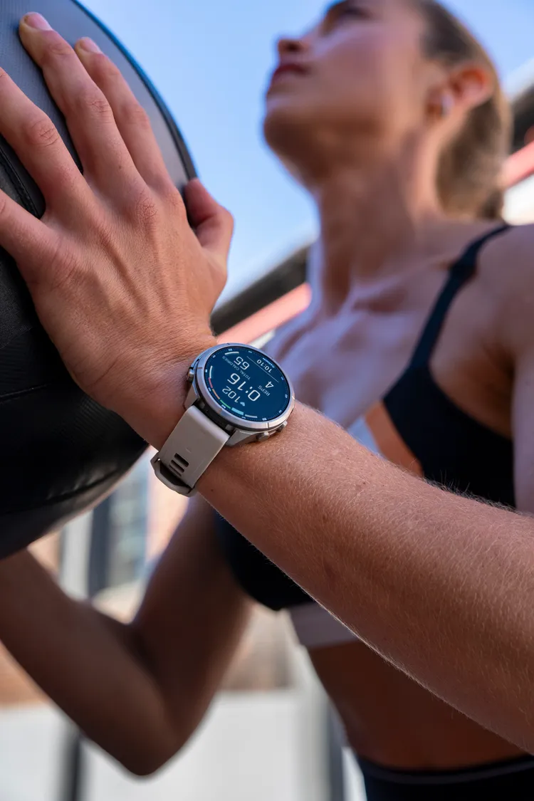 首度加入「Garmin Epic」功能，串聯最長達92天的跨項目運動紀錄與進階數據分析。業者提供