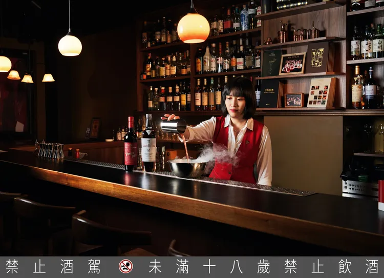 高雄Maltail調酒師Jessy以西瓜、梔子花烏龍演繹南方盛夏。業者提供