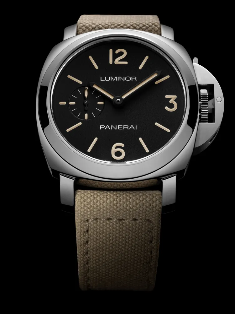 沛納海全新Luminor 42毫米系列腕錶 （PAM01710），20萬1000元。品牌提供