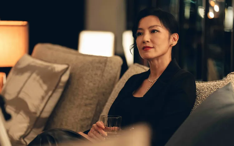 林熙蕾一改氣質女神「大姐大上身」。Netflix提供