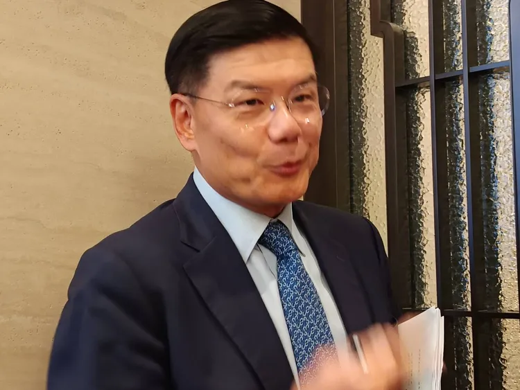 凱基金控總經理楊文鈞表示，金控子公司上半年業務皆有成長，人壽去年盈餘上繳金控比例約1成，預期今年上繳比例可更高，股利配發將評估同業情形與殖利率「不會掉隊」。許麗珍攝