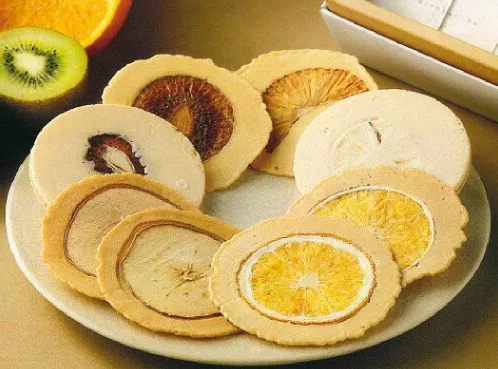 長良園美濃菓蔵果乾煎餅特價610至2020元。業者提供
