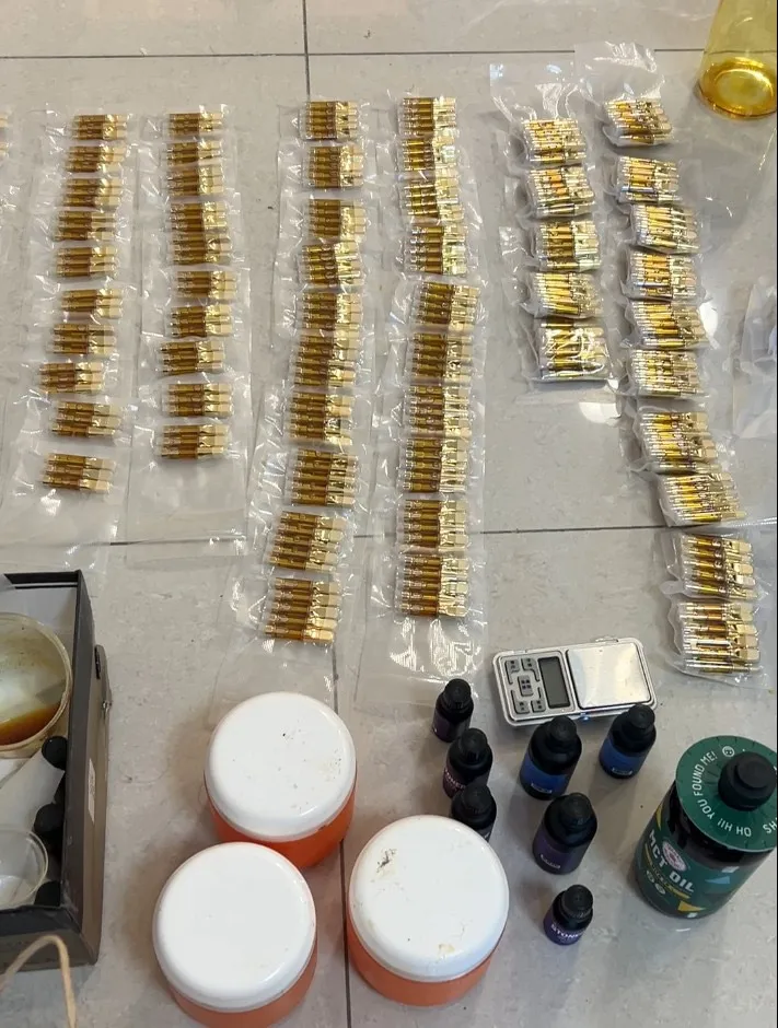 警方起出大批毒品。翻攝畫面