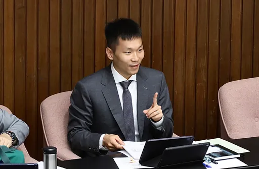李洋接掌運動部一年了！一句「每天如履薄冰」道盡心情