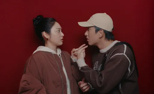 江齊研究曾敬驊認手機全是他！上演拍貼機告白Kiss