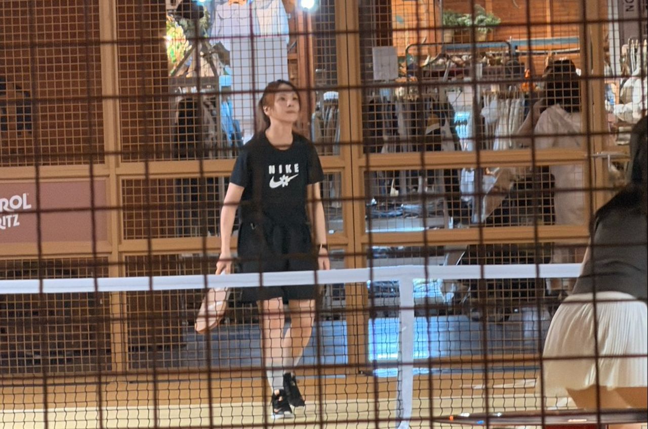 獨家|野生大咖歌后中秋現身花博 實際年齡46歲網嚇傻!靠2招回春變少女