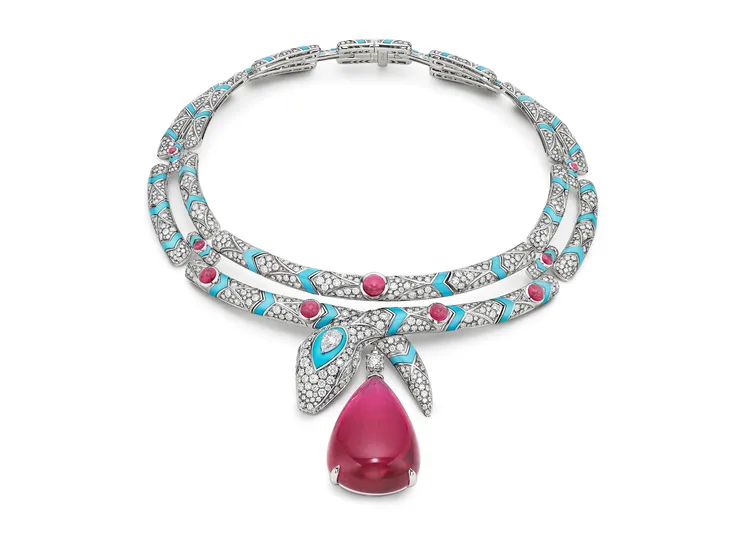 BVLGARI Serpenti系列頂級彩寶與鑽石項鍊。品牌提供